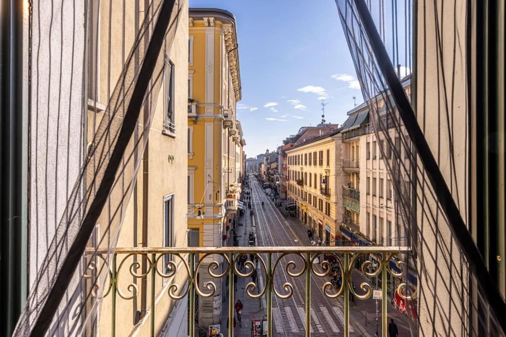 Apartamento Close To Duomo Lovely City Center Flat Milán Exterior foto