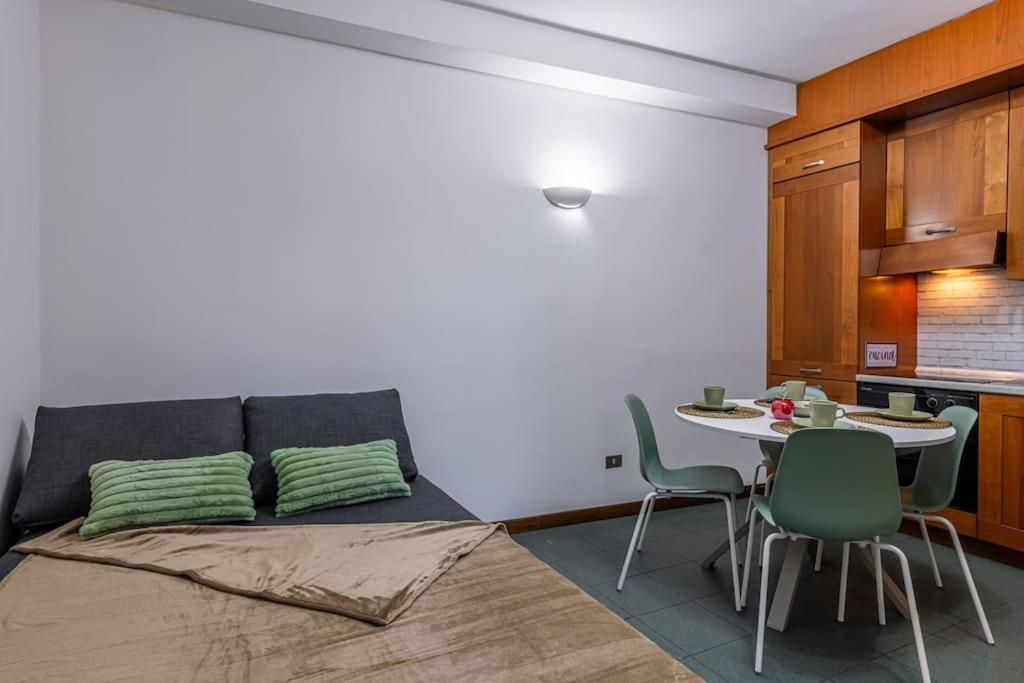 Apartamento Close To Duomo Lovely City Center Flat Milán Exterior foto